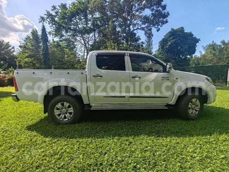 Big with watermark toyota hilux dar es salaam dar es salaam 30144