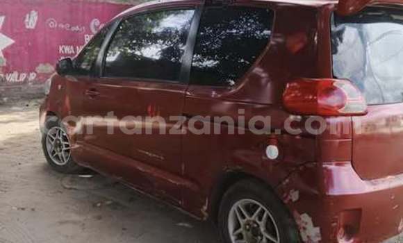 Nunua Ilio tumika Toyota Porte Nyekundu Gari ndani ya Dar es Salaam nchini Dar es Salaam