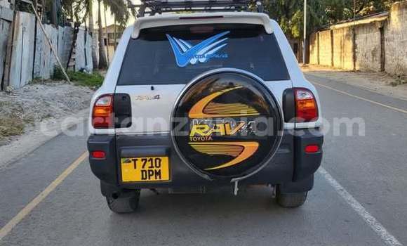 Nunua Ilio tumika Toyota RAV4 Nyingine Gari ndani ya Dar es Salaam nchini Dar es Salaam Nunua Ilio tumika Toyota RAV4 Nyingine Gari ndani ya Dar es Salaam nchini Dar es Salaam