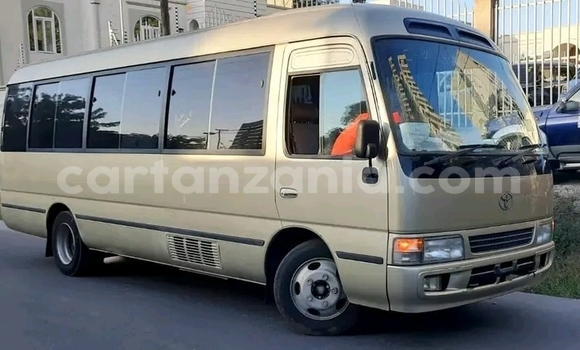 Nunua Ilio tumika Toyota Coaster Nyeupe Gari ndani ya Biharamulo nchini Kagera Nunua Ilio tumika Toyota Coaster Nyeupe Gari ndani ya Biharamulo nchini Kagera