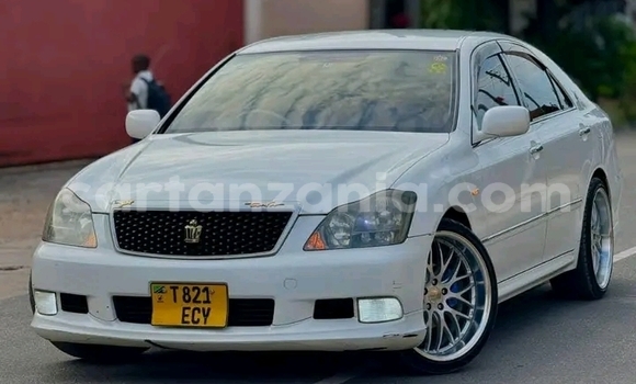 Nunua Ilio tumika Toyota Crown Nyeupe Gari ndani ya Bariadi nchini Simiyu Nunua Ilio tumika Toyota Crown Nyeupe Gari ndani ya Bariadi nchini Simiyu