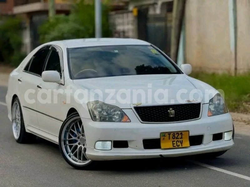Big with watermark toyota crown simiyu bariadi 30166