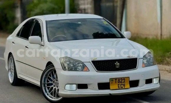 Nunua Ilio tumika Toyota Crown Nyeupe Gari ndani ya Bariadi nchini Simiyu Nunua Ilio tumika Toyota Crown Nyeupe Gari ndani ya Bariadi nchini Simiyu