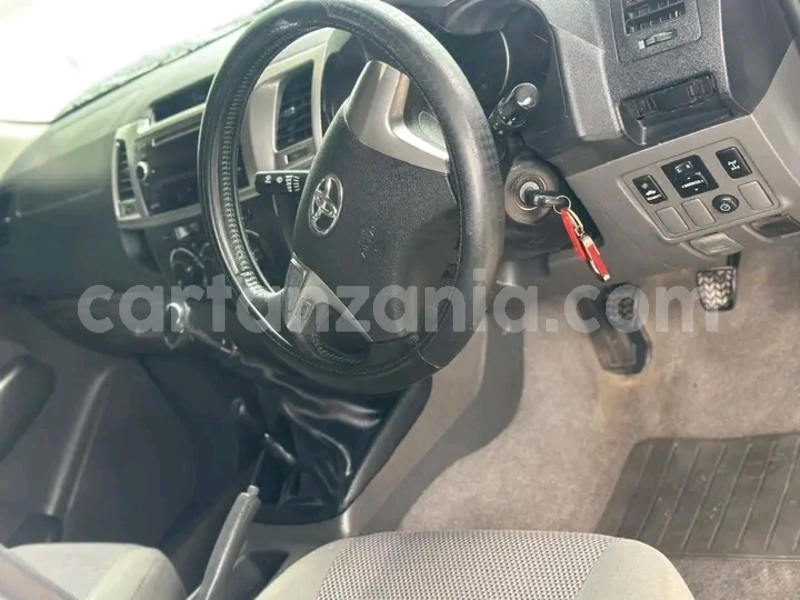 Big with watermark toyota hiluxe vigo mara butiama 30187