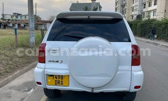 Buy Used Toyota RAV4 White Car in Butiama in Mara Buy Used Toyota RAV4 White Car in Butiama in Mara