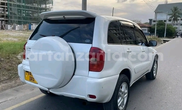 Buy Used Toyota RAV4 White Car in Butiama in Mara Buy Used Toyota RAV4 White Car in Butiama in Mara