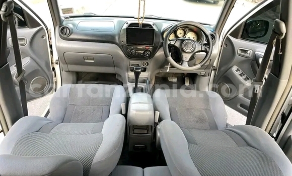 Buy Used Toyota RAV4 White Car in Butiama in Mara Buy Used Toyota RAV4 White Car in Butiama in Mara