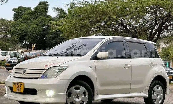Buy Used Toyota IST White Car in Chamwino in Dodoma Buy Used Toyota IST White Car in Chamwino in Dodoma