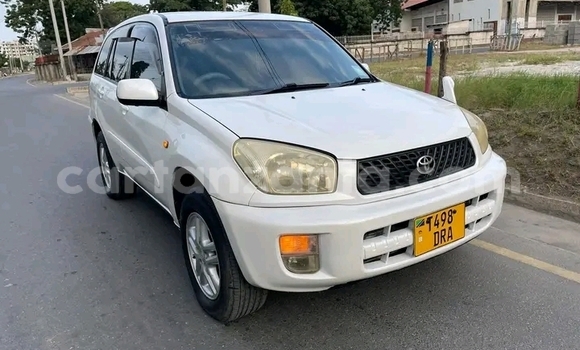 Buy Used Toyota RAV4 White Car in Biharamulo in Kagera Buy Used Toyota RAV4 White Car in Biharamulo in Kagera