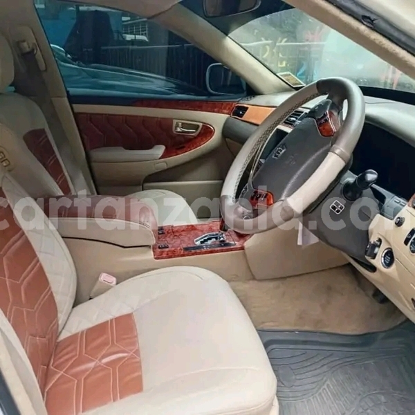 Big with watermark toyota crown geita geita 30212