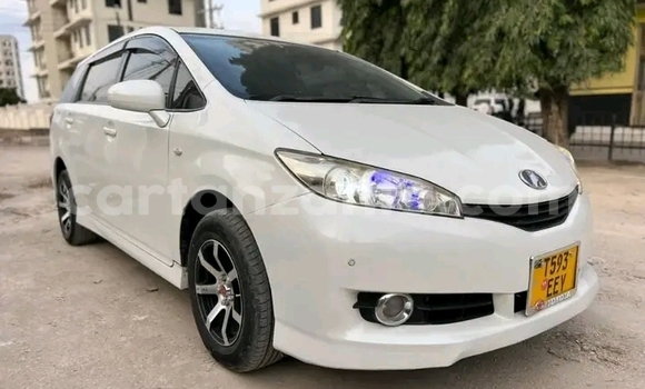 Buy Used Toyota Wish White Car in Biharamulo in Kagera