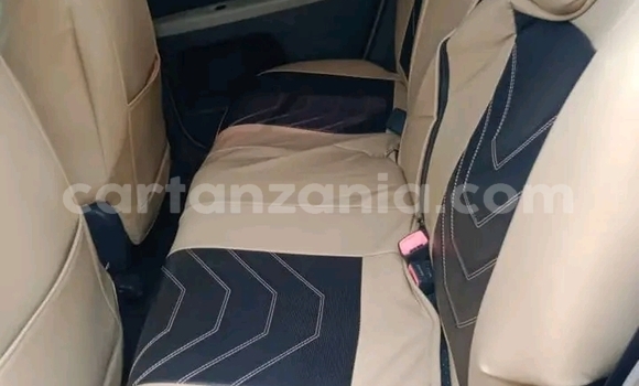 Nunua Ilio tumika Toyota Vitz Nyingine Gari ndani ya Biharamulo nchini Kagera Nunua Ilio tumika Toyota Vitz Nyingine Gari ndani ya Biharamulo nchini Kagera