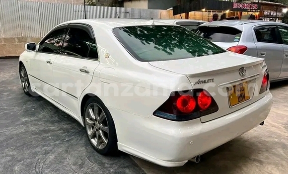 Buy Used Toyota Crown White Car in Chunya in Mbeya Buy Used Toyota Crown White Car in Chunya in Mbeya