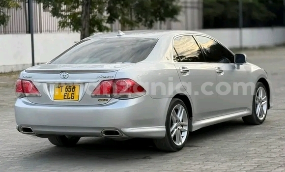 Buy Used Toyota Crown Other Car in Biharamulo in Kagera