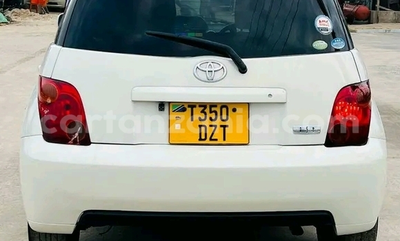 Buy Used Toyota IST White Car in Biharamulo in Kagera Buy Used Toyota IST White Car in Biharamulo in Kagera