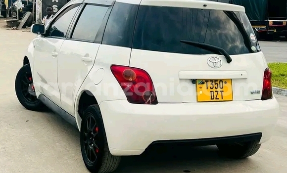 Buy Used Toyota IST White Car in Biharamulo in Kagera Buy Used Toyota IST White Car in Biharamulo in Kagera