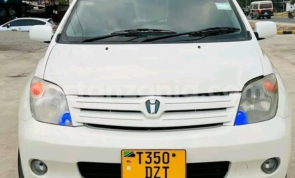Buy Used Toyota IST White Car in Biharamulo in Kagera Buy Used Toyota IST White Car in Biharamulo in Kagera