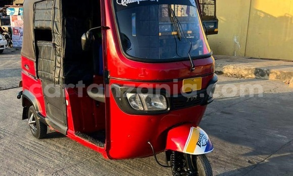 Buy Used Bajaj AVENGER Red Bike in Dar es Salaam in Dar es Salaam Buy Used Bajaj AVENGER Red Bike in Dar es Salaam in Dar es Salaam