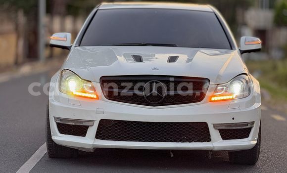 Buy Used Mercedes-Benz C-Classe White Car in Dar es Salaam in Dar es Salaam Buy Used Mercedes-Benz C-Classe White Car in Dar es Salaam in Dar es Salaam