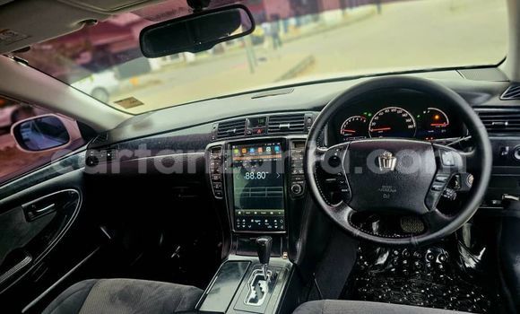 Buy Used Toyota Crown White Car in Dar es Salaam in Dar es Salaam Buy Used Toyota Crown White Car in Dar es Salaam in Dar es Salaam