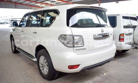 Nunua Imported Nissan Patrol Nyeupe Gari ndani ya Import - Dubai nchini Arusha Nunua Imported Nissan Patrol Nyeupe Gari ndani ya Import - Dubai nchini Arusha