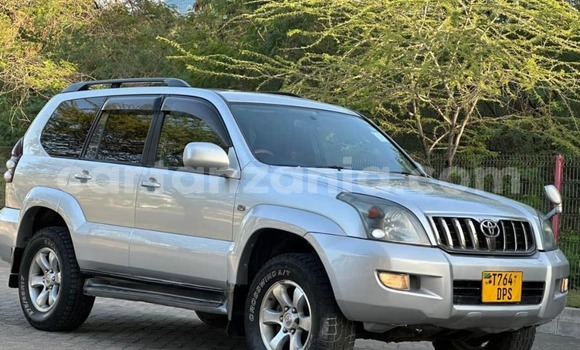 Nunua Ilio tumika Toyota Land Cruiser Prado Fedha Gari ndani ya Dar es Salaam nchini Dar es Salaam Nunua Ilio tumika Toyota Land Cruiser Prado Fedha Gari ndani ya Dar es Salaam nchini Dar es Salaam