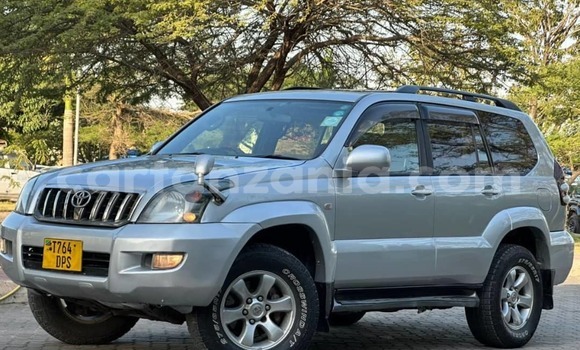 Nunua Ilio tumika Toyota Land Cruiser Prado Fedha Gari ndani ya Dar es Salaam nchini Dar es Salaam Nunua Ilio tumika Toyota Land Cruiser Prado Fedha Gari ndani ya Dar es Salaam nchini Dar es Salaam