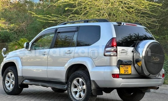Nunua Ilio tumika Toyota Land Cruiser Prado Fedha Gari ndani ya Dar es Salaam nchini Dar es Salaam Nunua Ilio tumika Toyota Land Cruiser Prado Fedha Gari ndani ya Dar es Salaam nchini Dar es Salaam