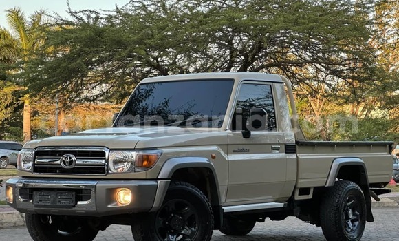 Buy Import Toyota Land Cruiser Other Car in Dar es Salaam in Dar es Salaam Buy Import Toyota Land Cruiser Other Car in Dar es Salaam in Dar es Salaam