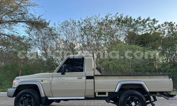 Buy Import Toyota Land Cruiser Other Car in Dar es Salaam in Dar es Salaam Buy Import Toyota Land Cruiser Other Car in Dar es Salaam in Dar es Salaam