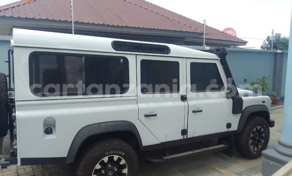Nunua Ilio tumika Land Rover Defender Nyeupe Gari ndani ya Dar es Salaam nchini Dar es Salaam Nunua Ilio tumika Land Rover Defender Nyeupe Gari ndani ya Dar es Salaam nchini Dar es Salaam