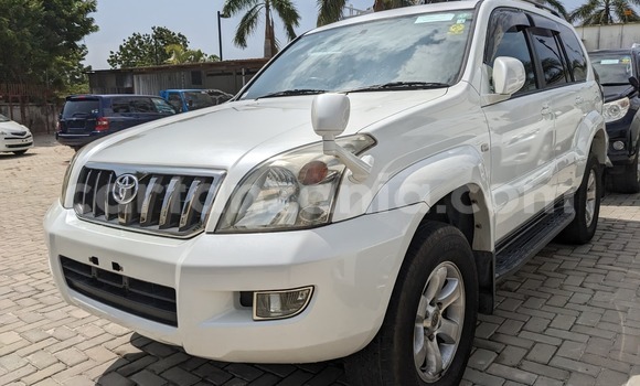 Nunua Ilio tumika Toyota Land Cruiser Prado Nyeupe Gari ndani ya Dar es Salaam nchini Dar es Salaam Nunua Ilio tumika Toyota Land Cruiser Prado Nyeupe Gari ndani ya Dar es Salaam nchini Dar es Salaam