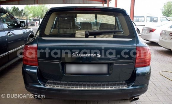 Nunua Imported Porsche Cayenne Kijani Gari ndani ya Import - Dubai nchini Arusha Nunua Imported Porsche Cayenne Kijani Gari ndani ya Import - Dubai nchini Arusha