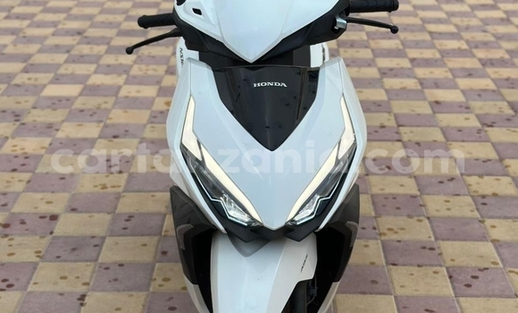 Buy Used Honda XR 125 White Bike in Arusha in Arusha