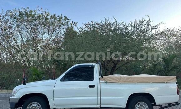 Nunua Ilio tumika Toyota Hilux Nyeupe Gari ndani ya Dar es Salaam nchini Dar es Salaam Nunua Ilio tumika Toyota Hilux Nyeupe Gari ndani ya Dar es Salaam nchini Dar es Salaam