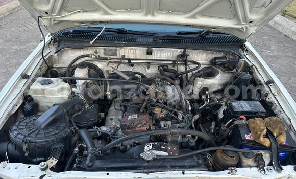 Nunua Ilio tumika Toyota Hilux Nyeupe Gari ndani ya Dar es Salaam nchini Dar es Salaam Nunua Ilio tumika Toyota Hilux Nyeupe Gari ndani ya Dar es Salaam nchini Dar es Salaam