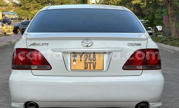 Buy Used Toyota Crown White Car in Dar es Salaam in Dar es Salaam Buy Used Toyota Crown White Car in Dar es Salaam in Dar es Salaam