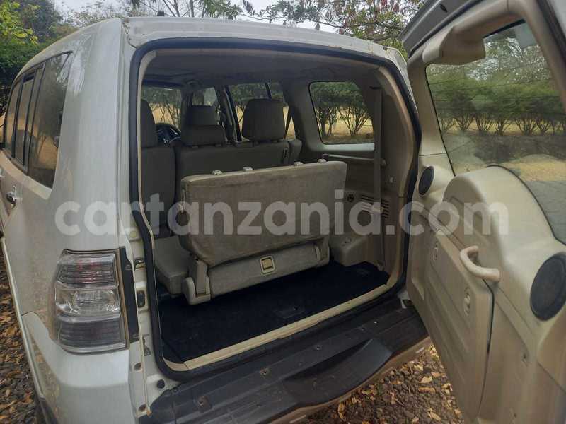Big with watermark mitsubishi pajero arusha arusha 30396