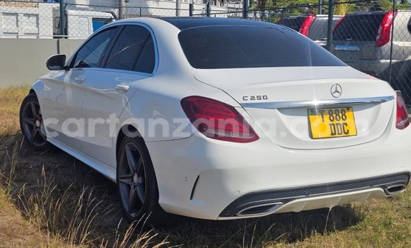 Buy Used Mercedes-Benz C-Classe White Car in Dar es Salaam in Dar es Salaam Buy Used Mercedes-Benz C-Classe White Car in Dar es Salaam in Dar es Salaam