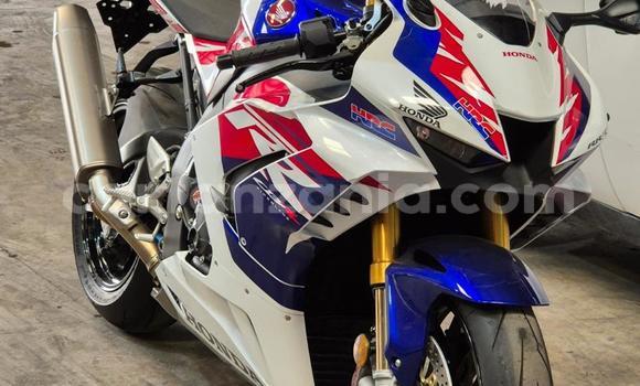Buy Used Honda CBR 1000 RR White Bike in Arusha in Arusha
