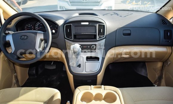 Buy Import Hyundai Accent White Car in Import - Dubai in Arusha Buy Import Hyundai Accent White Car in Import - Dubai in Arusha