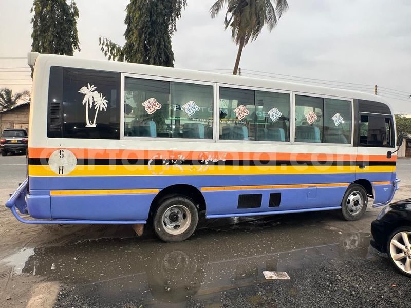 Big with watermark nissan unknown dar es salaam dar es salaam 30458