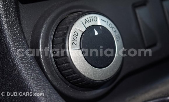 Buy Import Renault Duster White Car in Import - Dubai in Arusha