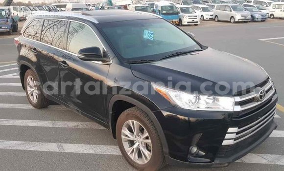 Nunua Imported Toyota Highlander Nyeusi Gari ndani ya Import - Dubai nchini Arusha Nunua Imported Toyota Highlander Nyeusi Gari ndani ya Import - Dubai nchini Arusha