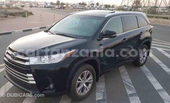 Nunua Imported Toyota Highlander Nyeusi Gari ndani ya Import - Dubai nchini Arusha Nunua Imported Toyota Highlander Nyeusi Gari ndani ya Import - Dubai nchini Arusha