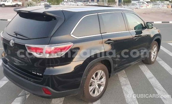 Nunua Imported Toyota Highlander Nyeusi Gari ndani ya Import - Dubai nchini Arusha Nunua Imported Toyota Highlander Nyeusi Gari ndani ya Import - Dubai nchini Arusha