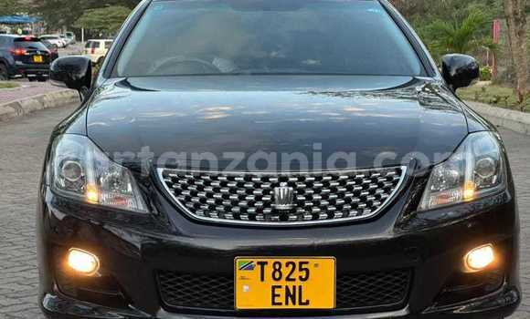 Buy Import Toyota Crown Black Car in Dar es Salaam in Dar es Salaam