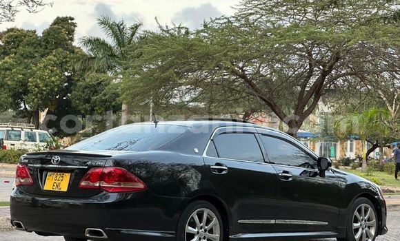 Nunua Imported Toyota Crown Nyeusi Gari ndani ya Dar es Salaam nchini Dar es Salaam Nunua Imported Toyota Crown Nyeusi Gari ndani ya Dar es Salaam nchini Dar es Salaam