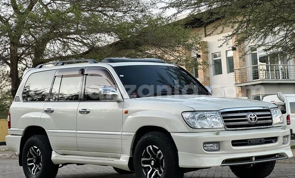 Buy Import Toyota Land Cruiser Prado White Car in Dar es Salaam in Dar es Salaam
