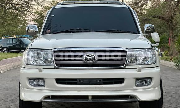 Nunua Imported Toyota Land Cruiser Prado Nyeupe Gari ndani ya Dar es Salaam nchini Dar es Salaam Nunua Imported Toyota Land Cruiser Prado Nyeupe Gari ndani ya Dar es Salaam nchini Dar es Salaam